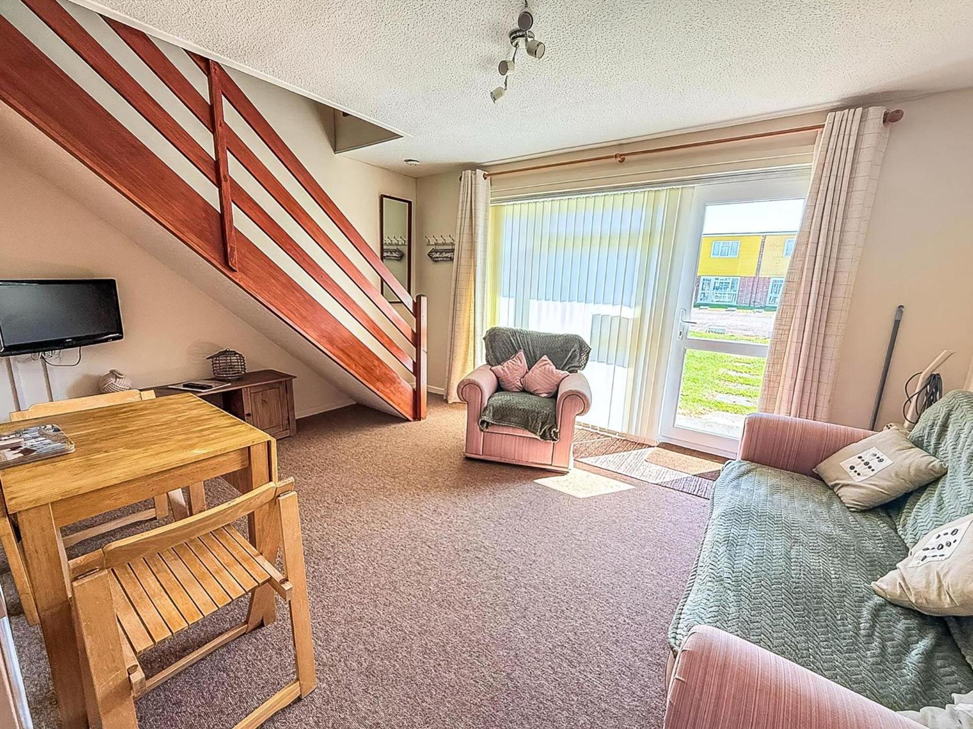 Lovely 4 Berth Chalet To Hire In Hemsby Nearby The Beach Ref 18177B Exterior photo